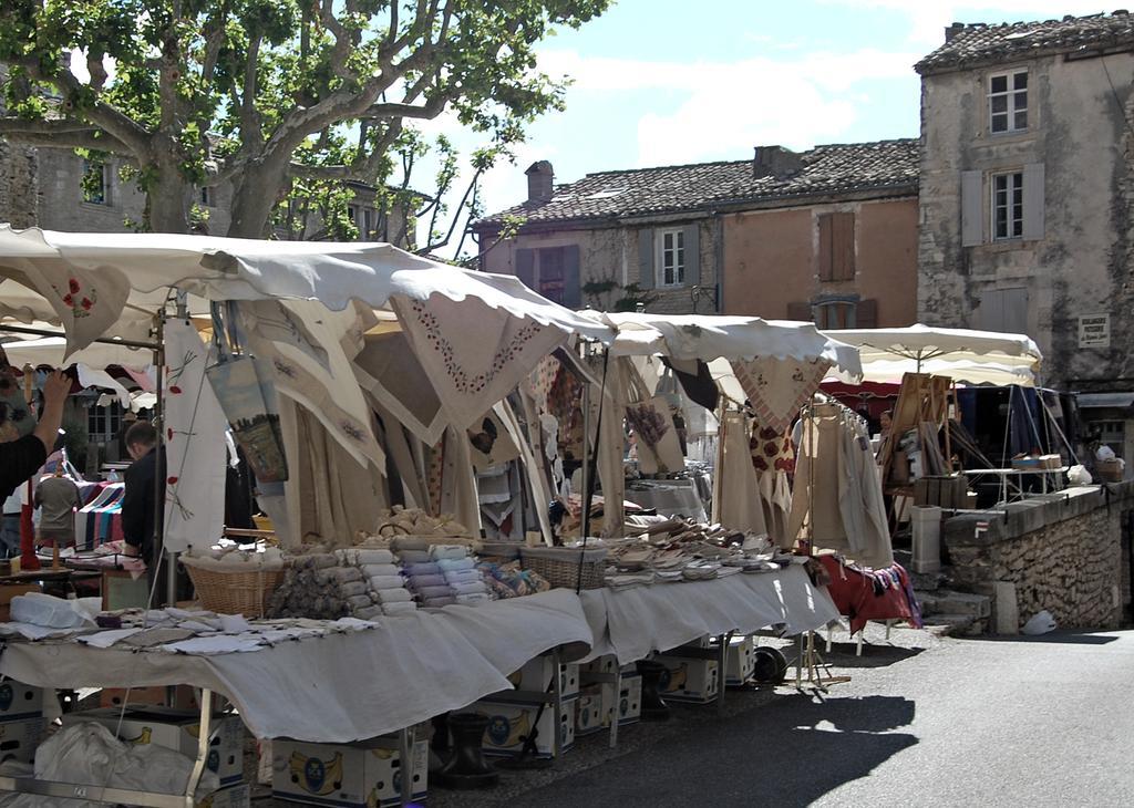 Cypres Du Paradis A Gordes Exterior foto